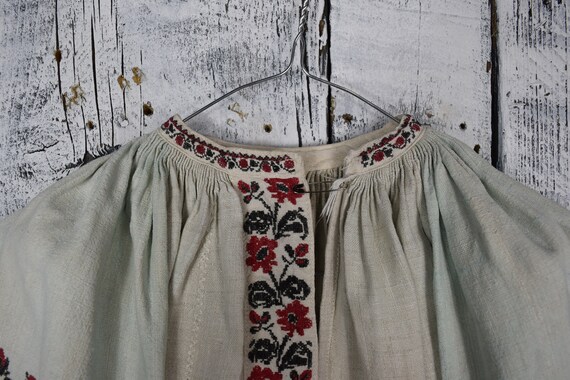 Vintage traditional Ukrainian embroidered shirt /… - image 3