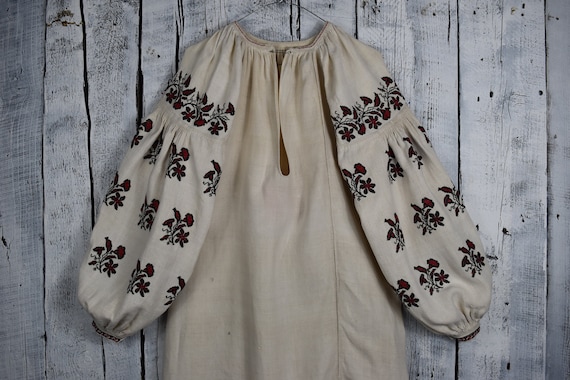 Vintage traditional Ukrainian embroidered shirt /
