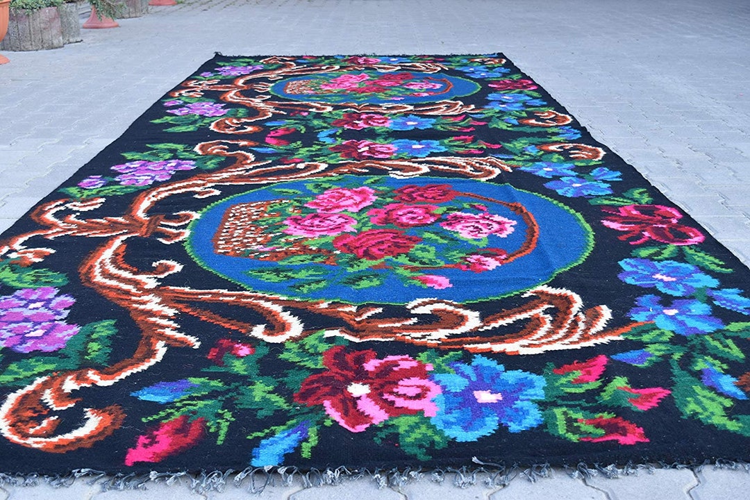 Antique Embroidered Carpet / Luxurious Floral Carpet / Vintage Homespun