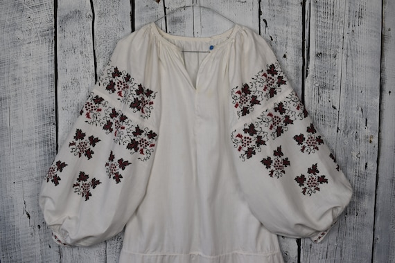 Vintage traditional Ukrainian embroidered shirt /