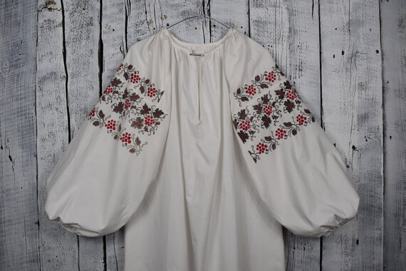 Vintage traditional Ukrainian embroidered shirt /