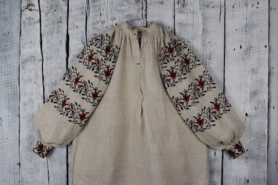 Vintage traditional Ukrainian embroidered shirt /