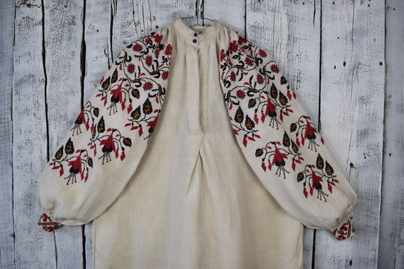 Vintage traditional Ukrainian embroidered shirt /