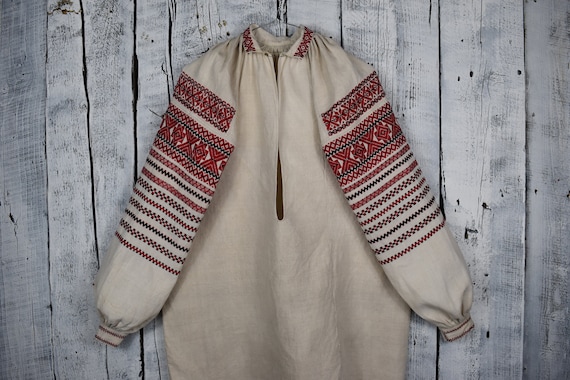 Vintage traditional Ukrainian embroidered shirt /