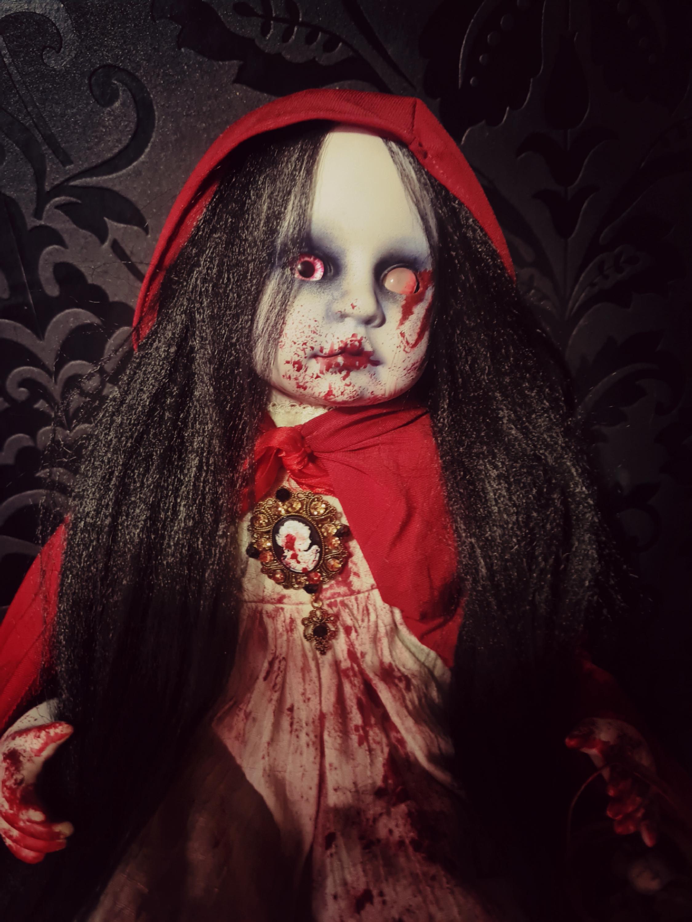 Vecchie bambole inquietanti Italia