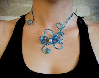 Turquoise aluminum wire, Pearl spiral necklace