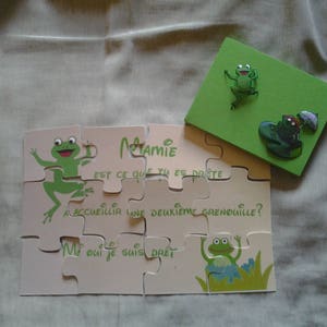 Puzzle 12 pièces theme grenouille pour annoncer une naissance dans sa boîte cadeau image 1