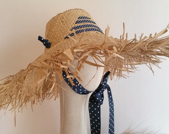 Summer hat in natural straw with wide frayed edges, summer hat, straw summer hat.