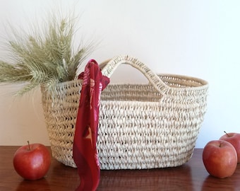 Openwork straw tote bag, straw handbag, straw summer basket, straw tote, decorative tote, shopping tote, size M.