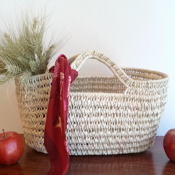 Openwork straw tote bag, straw handbag, straw summer basket, straw tote, decorative tote, shopping tote, size M.