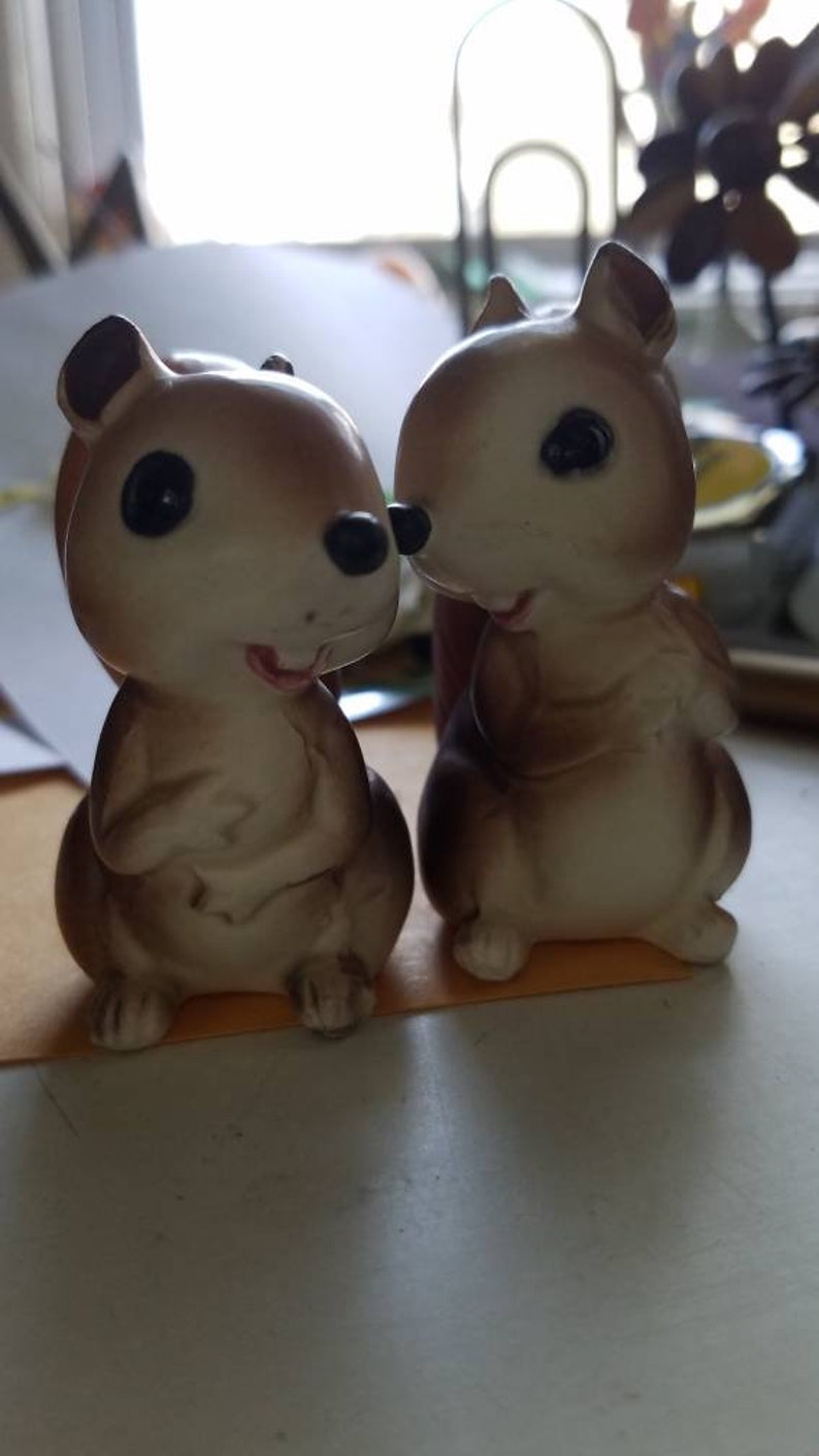 Vtg Squirrel Salt /& Pepper Shaker Set