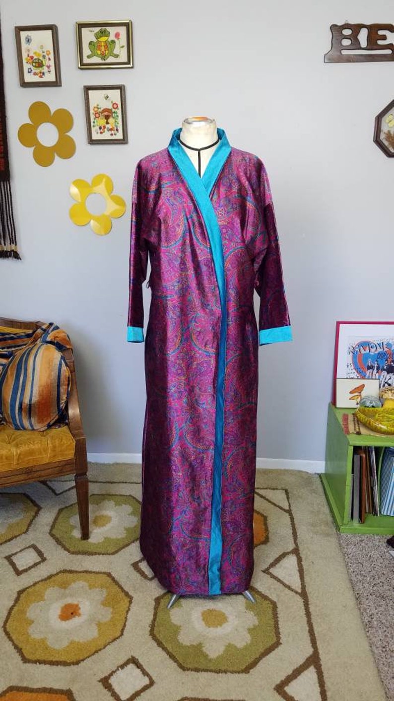 Vtg 70s Exclusively Yours Paisley Robe Made In USA