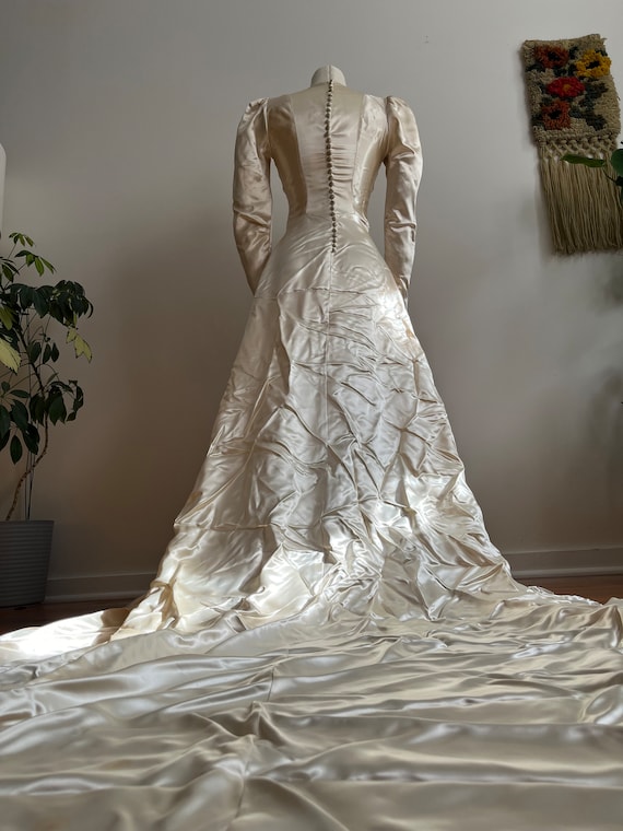 1940s Beaded Satin Wedding Gown - image 4