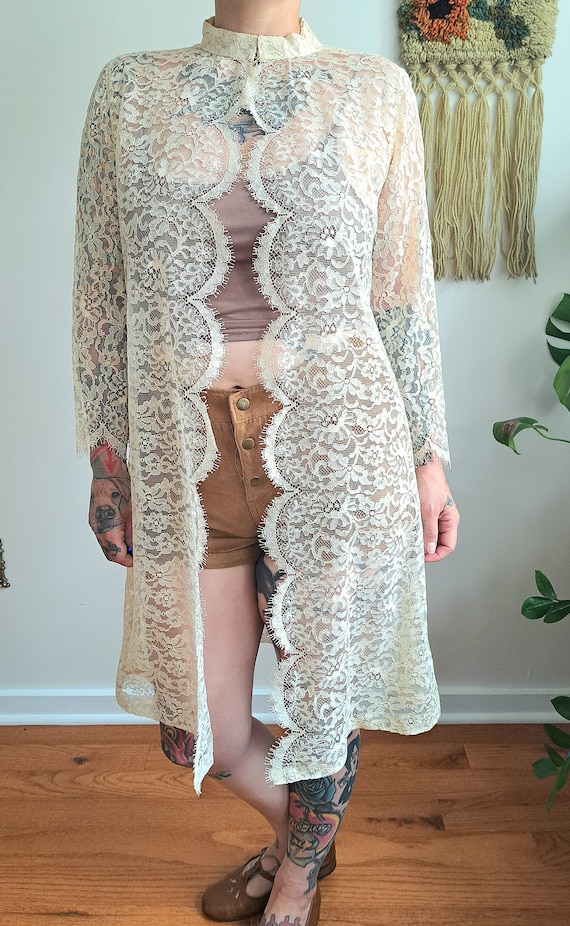 60s Scalloped Delicate Floral Lace Duster - image 4