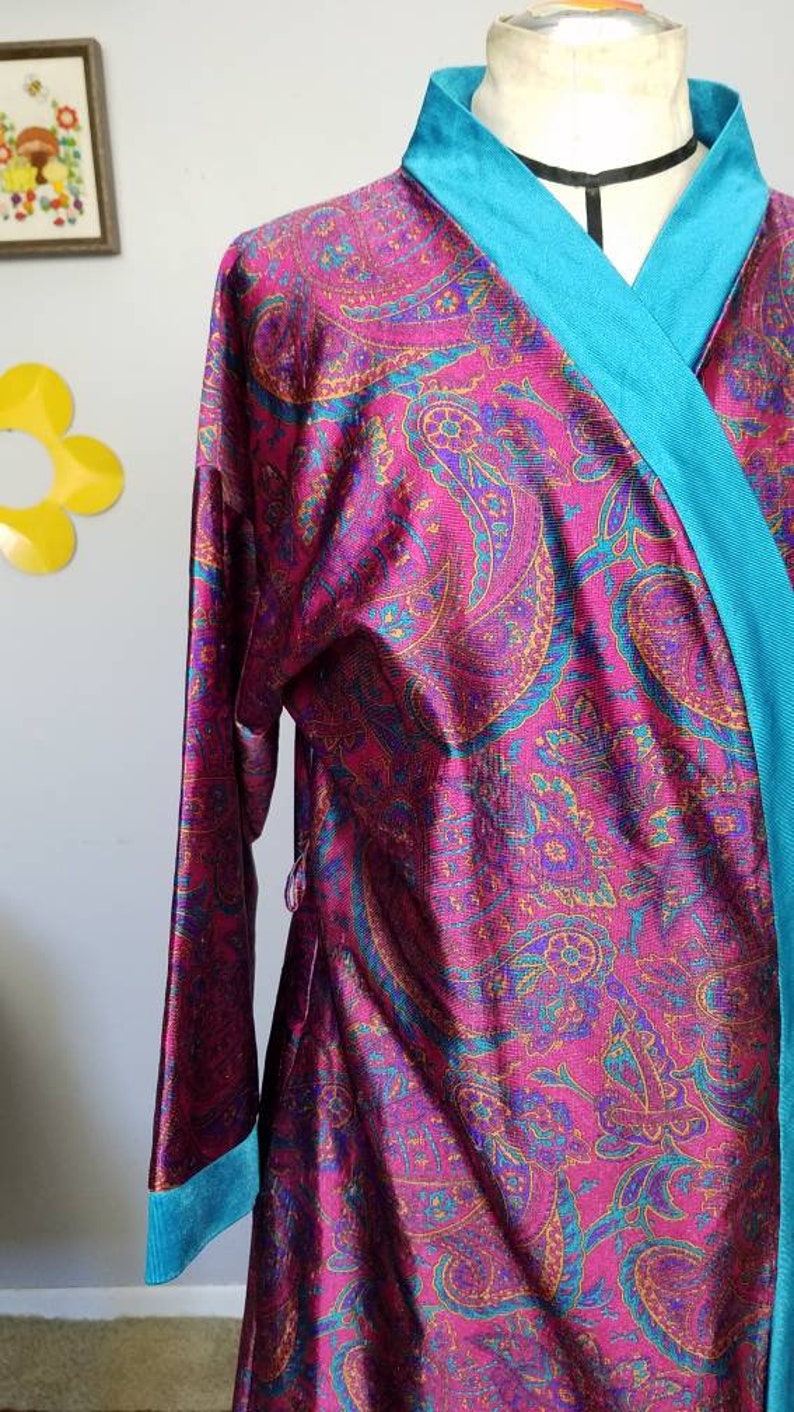 Vtg 70s Exclusively Yours Paisley Robe Made In USA