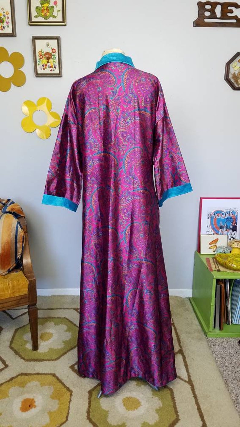 Vtg 70s Exclusively Yours Paisley Robe Made In USA
