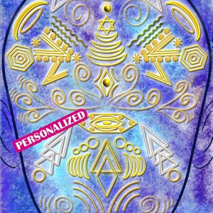 Könnte beinhalten: Ein blauer und violetter Aquarellhintergrund mit einem goldenen geometrischen Design. Das Design umfasst Kreise, Dreiecke, Sterne und Wirbel. Der Text "PERSONALIZED" ist in Pink auf weißem Hintergrund geschrieben.