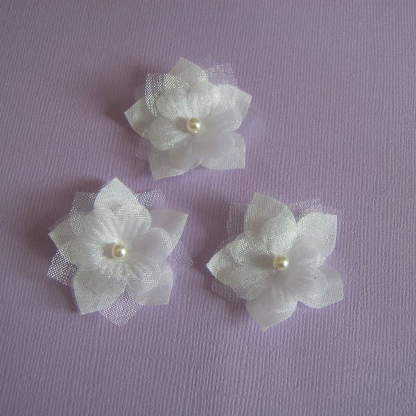 Lot de 3 Fleurs Blanc/Blanche à coudre/coller sur robe de Mariée/Mariage/Soirée ou décoration/déco/scrapbooking/création bijou (pas cher)