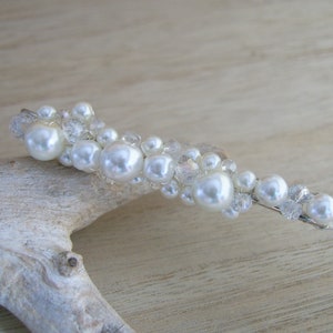 Attachment/Train Lifter Brooch Jewel Ivory Cream Ecru Off-white Crystal Glass Beads for Bridal/Wedding/Stole Boho Chic Boho Hippie dress
