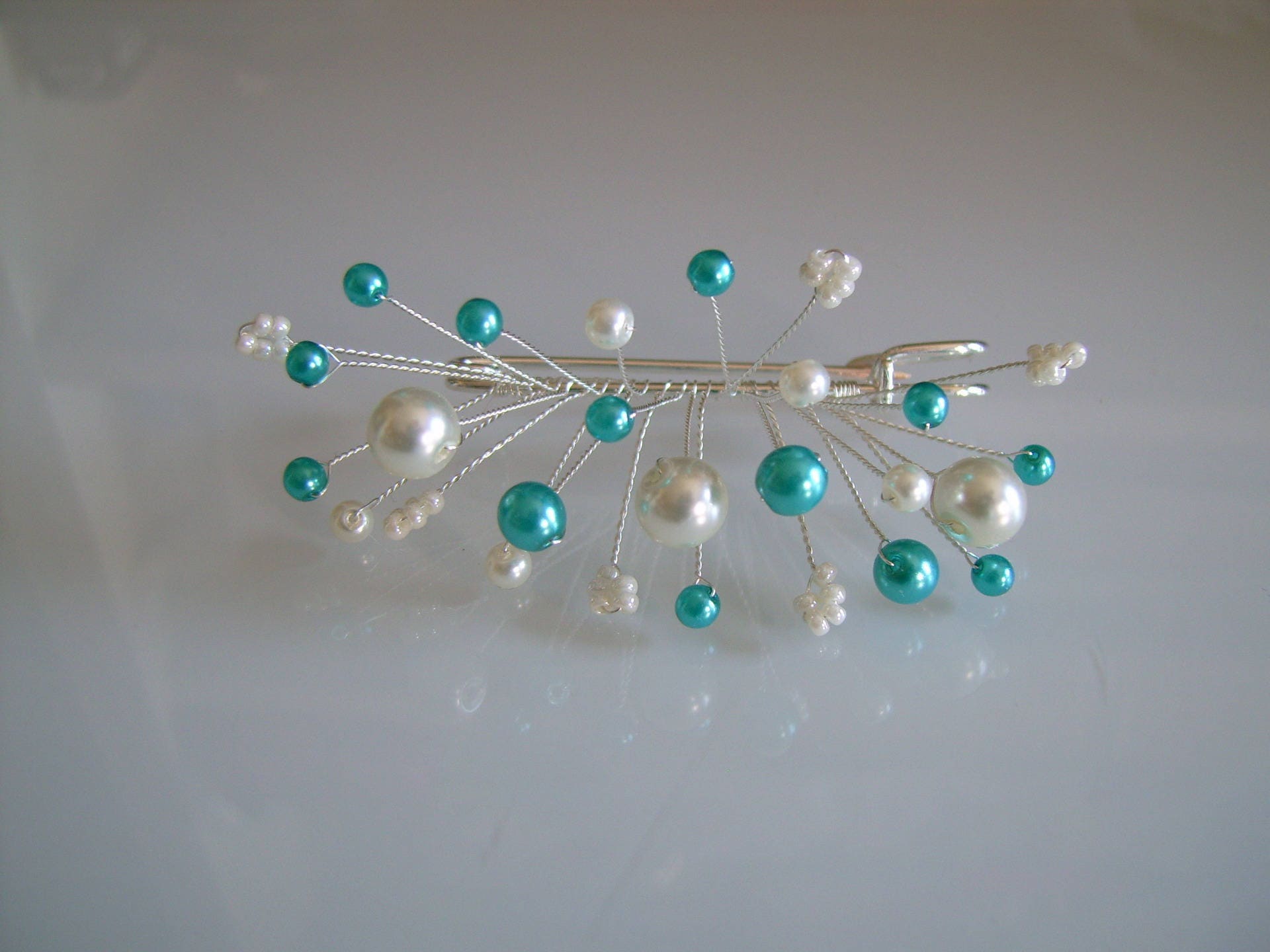 Attache Traîne / Broche Pour Robe De Mariée - Bleu Turquoise Et Ivoire - Neuf Avec étiquettes