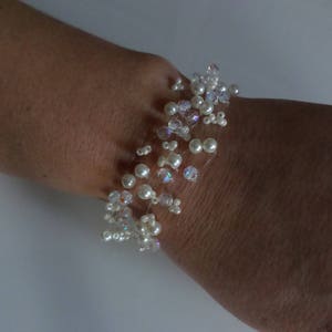 Bracelet ivory/Crystal pr original bridal/wedding party dress (not expensive) pearls