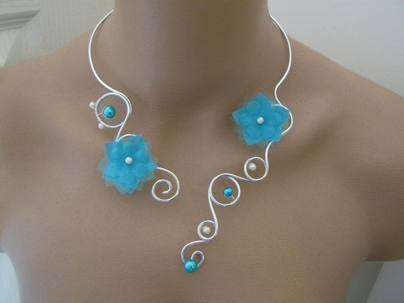 Collier bleu turquoise et collier de quartz/ points bruts/ déclaration choker/ pierres
