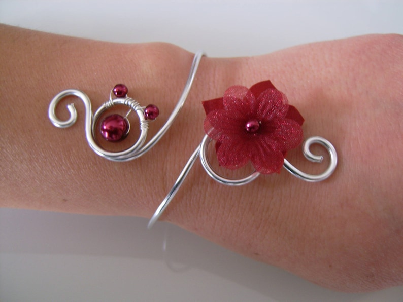 Bracelet Original Bordeaux/Rouge/Argenté, Aluminium p robe de Mariée/Mariage/Soirée/Cérémonie/Cocktail Fleur/Perles petit prix pas cher image 1