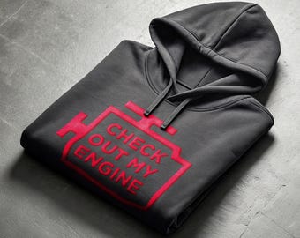 Schauen Sie sich meinen Motor Hoodie an - direkt auf das Kleidungsstück gedruckter schwarzer Unisex-Pullover-Hoodie für Autoliebhaber | Zahnrad Kopf, Mechaniker, Auto Kerl Geschenkidee