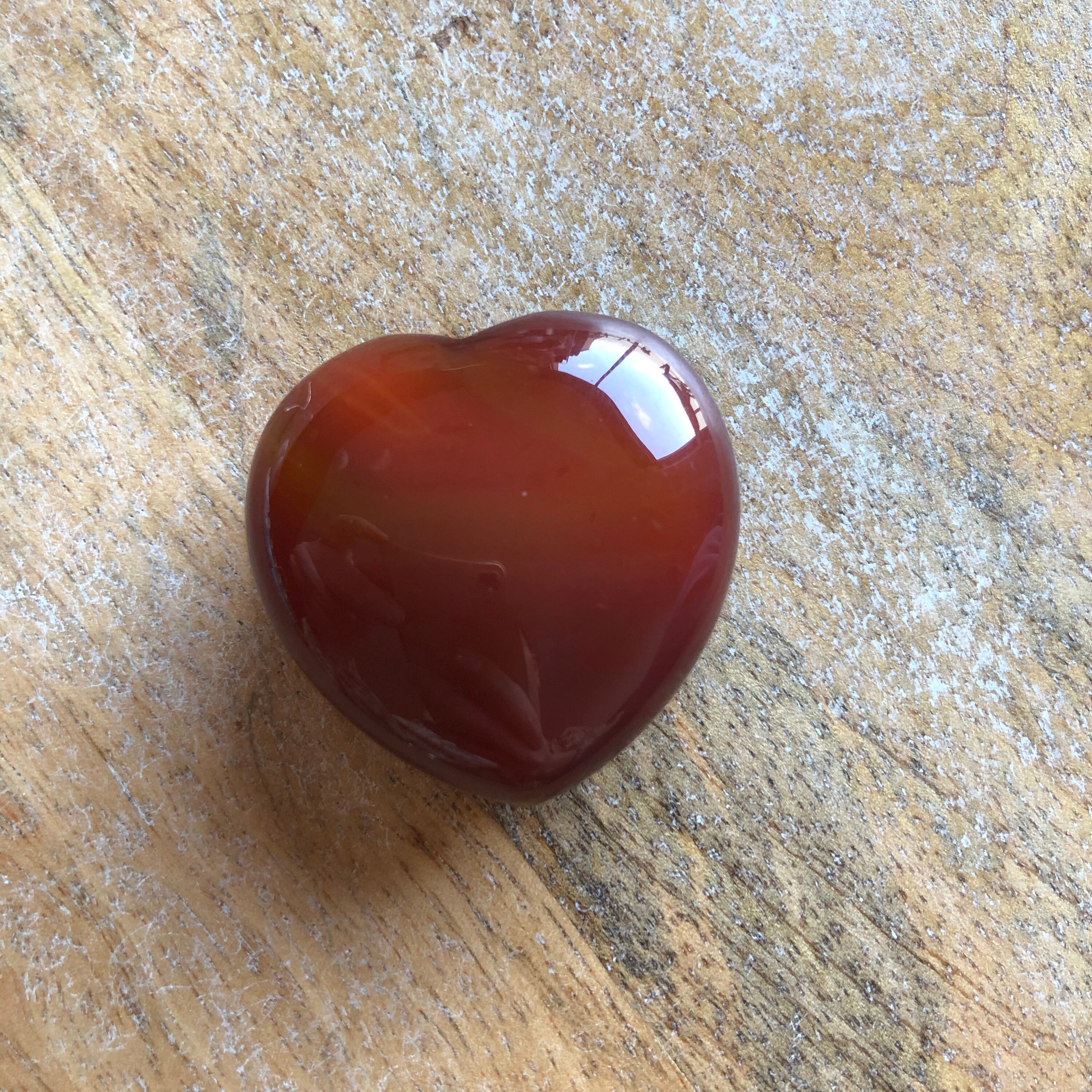 Galet Cœur en Cornaline