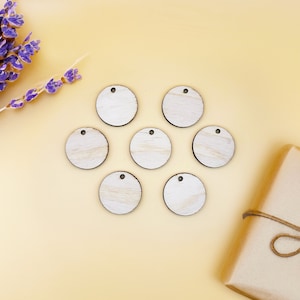 50 kleine houten cirkels - kleine ronde houten uitsnijdingen - ronde houtvormen | Minicirkelvormige uitsparingen, houten cirkels met gaten