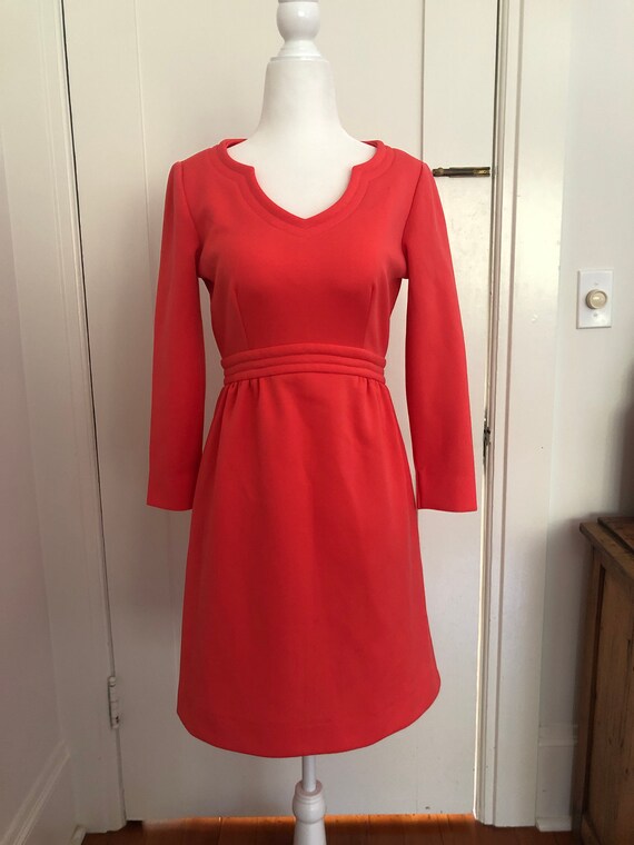 70s mod coral knee length dress by leslie fey