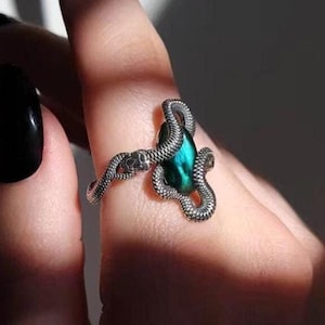 Snake ring, serpent ring, gold snake ring, gold gemstone snakes