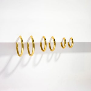 Classic Hoop Earrings-Gold, Silver, 13mm, 18mm, 23mm, Round Stacking Hoops, Minimalist Huggie Hoops, Lightweight Earrings, Everyday Jewelry