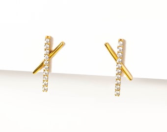 Pendientes Pavé X Stud, Pendientes X, Pendientes Delicados, Pendiente Cruz Criss de Oro, Pendientes Pequeños, Pendientes Minimalistas, Pendientes Minimalistas