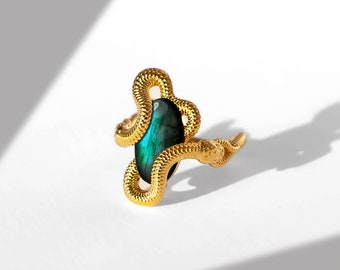 Bague serpent mythique avec pierres précieuses