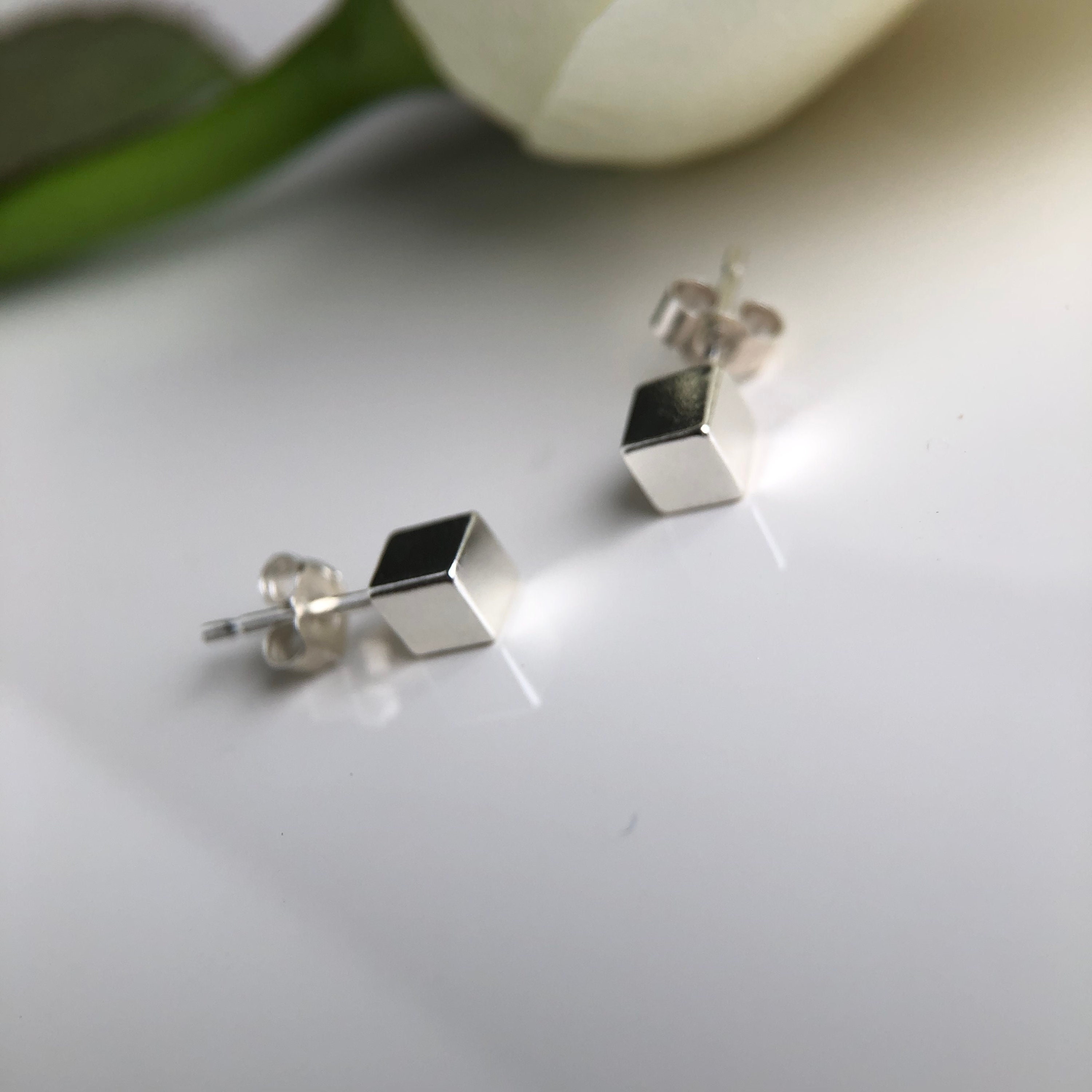 Silver cube earrings deals