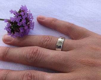 Personalised Sterling Silver 925 Ring - Ethical Solid Silver, Engraved & Hammered Design, Perfect for Mothers Day Gift, Promise Ring