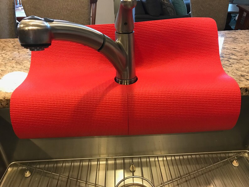 Red Kitchen Faucet Splash Guard Chip Protector Stays In Place Tm 4 Copyright 2018 Patent Pending 17 Width X 23 Length