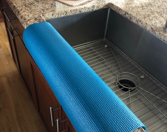 Protector de borde para fregadero de cocina, color verde azulado oscuro, protege el granito de astillas, tapete para encimera, recogedor de goteo, protector contra salpicaduras, 34 cm de ancho x 58 cm de largo.