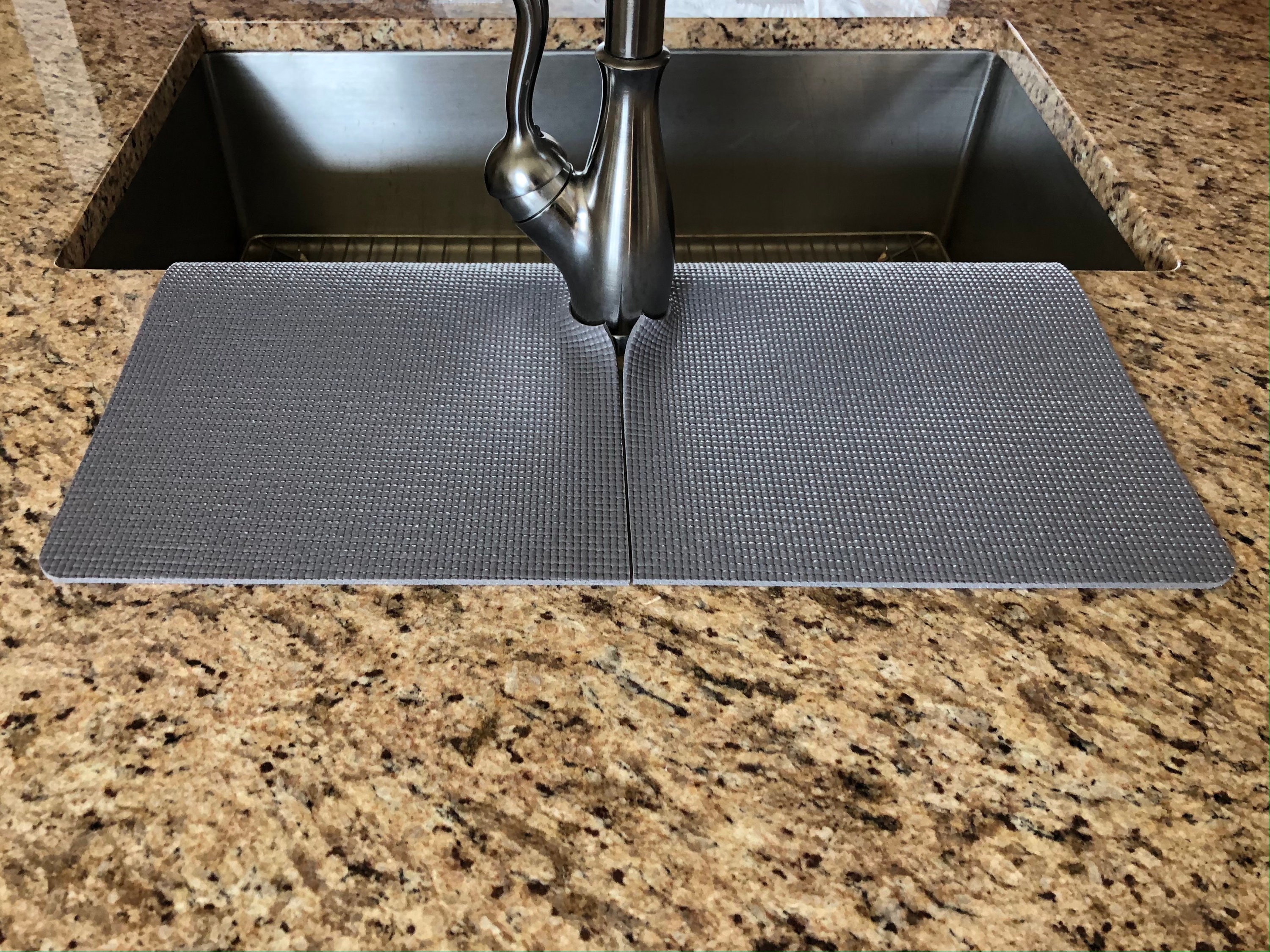 Black Double Sink FAUCET SPLASH GUARD, Drip Catcher, Kitchen Sink, Granite  Countertop Chip Protector, 12 in W X 27 in L, Patent Approved 