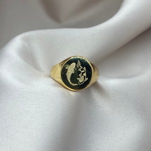 Large Pisces Signet Ring  - Large Round Signet Ring, Koi Engraving Signet Ring, Pisces Ring, Gold Pisces Ring, Gold Plated Signet Ring,