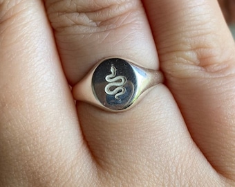 Snake Signet Ring  - Small Round Signet Ring, Snake Engraving Signet Ring, Snake Ring, Gold Snake Ring, Gold Plated Signet Ring