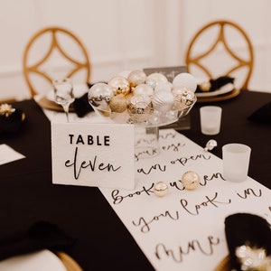 Personalisierter Tischläufer, Personalisierter Tischläufer, Personalisierter Tischläufer, Minimalistische Tischdekoration, Modernes Party Dekor, Einzigartige Hochzeitsidee