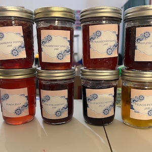 Homemade fruit and pepper jelly 8 oz