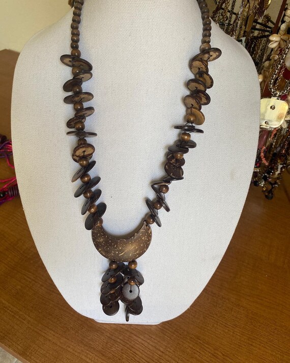 Tribal style necklace - image 3