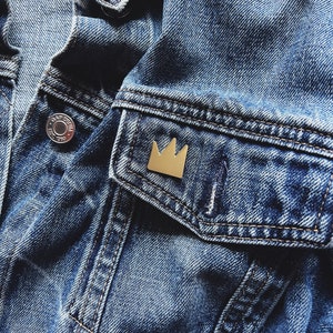Basquiat Crown Enamel Pin - Lapel Pin - Gold