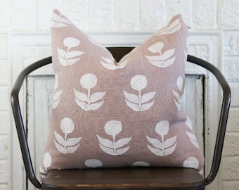 Blush Leinen Euro Kissenbezug: Block Gedrucktes Florales skandinavisches Eclectic Kissen