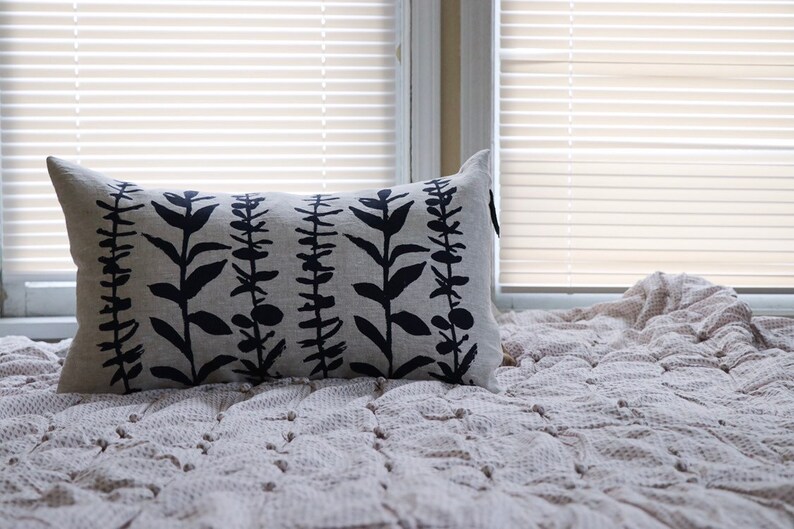 Fodera per cuscino in lino con stampa botanica: stile boho chic, decorazione per la casa stampata a mano con blocchi di legno. immagine 6