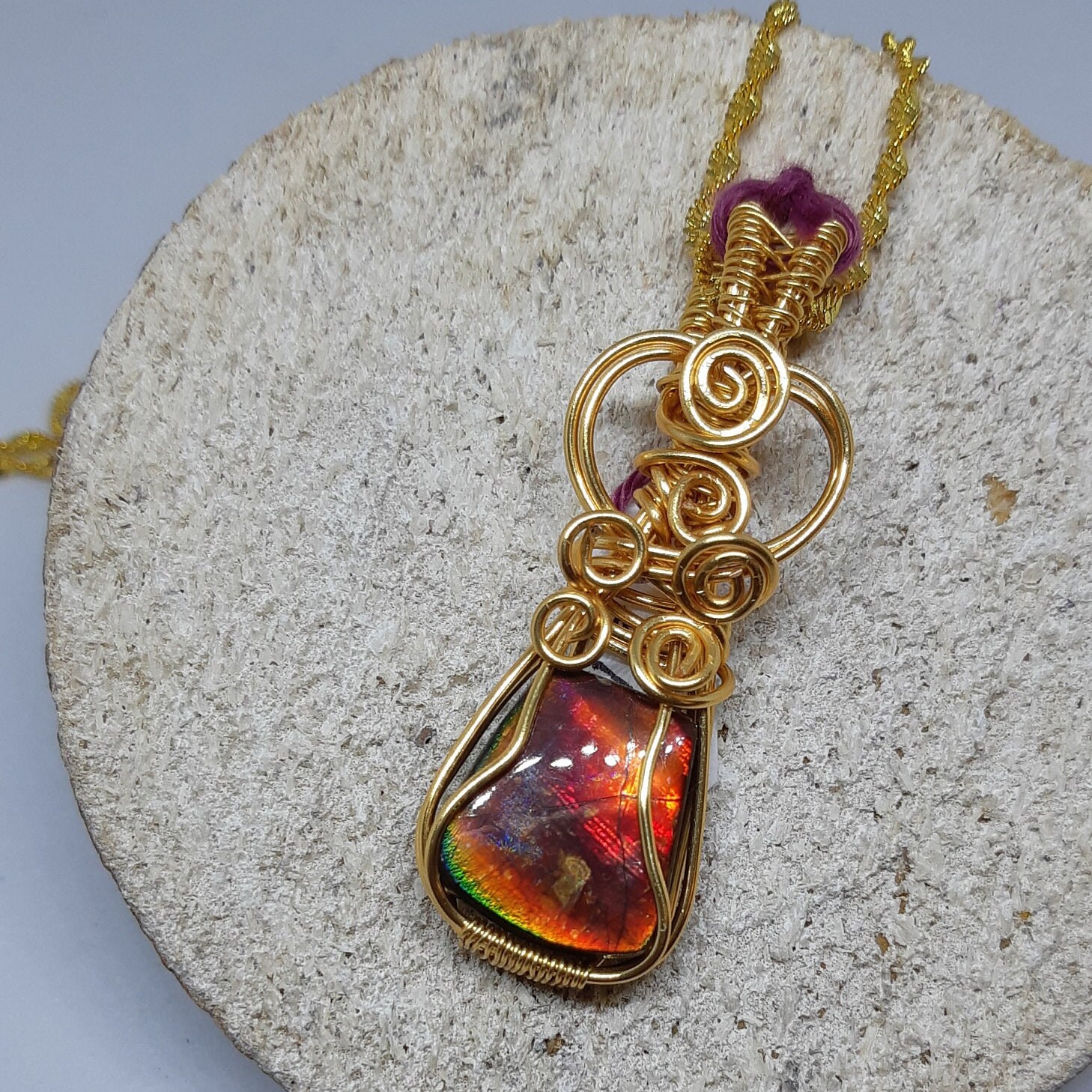 Proudly Present This Canadian Gem Stone From Alberta With Vibriant ...