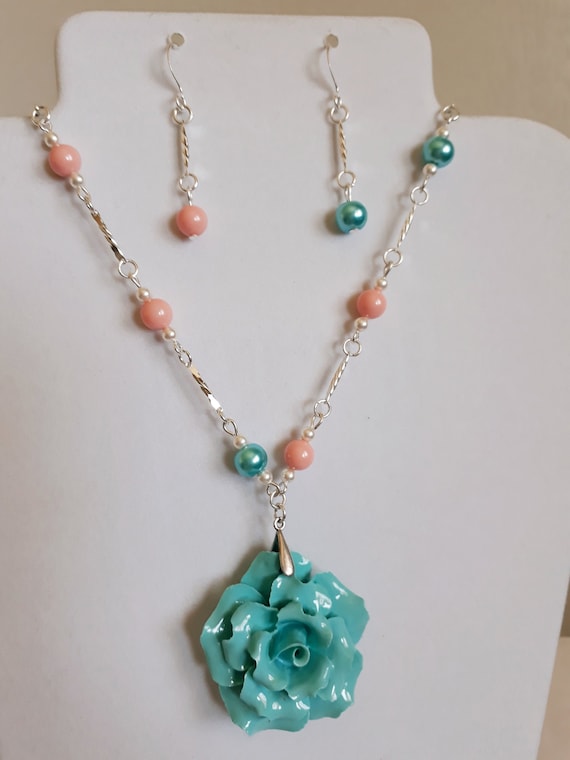 Turquoise Flower Pendant Necklace & Earrings: Swarovski Coral Pearl Set
